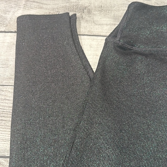 Women’s Alo Yoga Alosoft Ribbed High Waist Shimmer Leggings size L - Picture 3 of 13